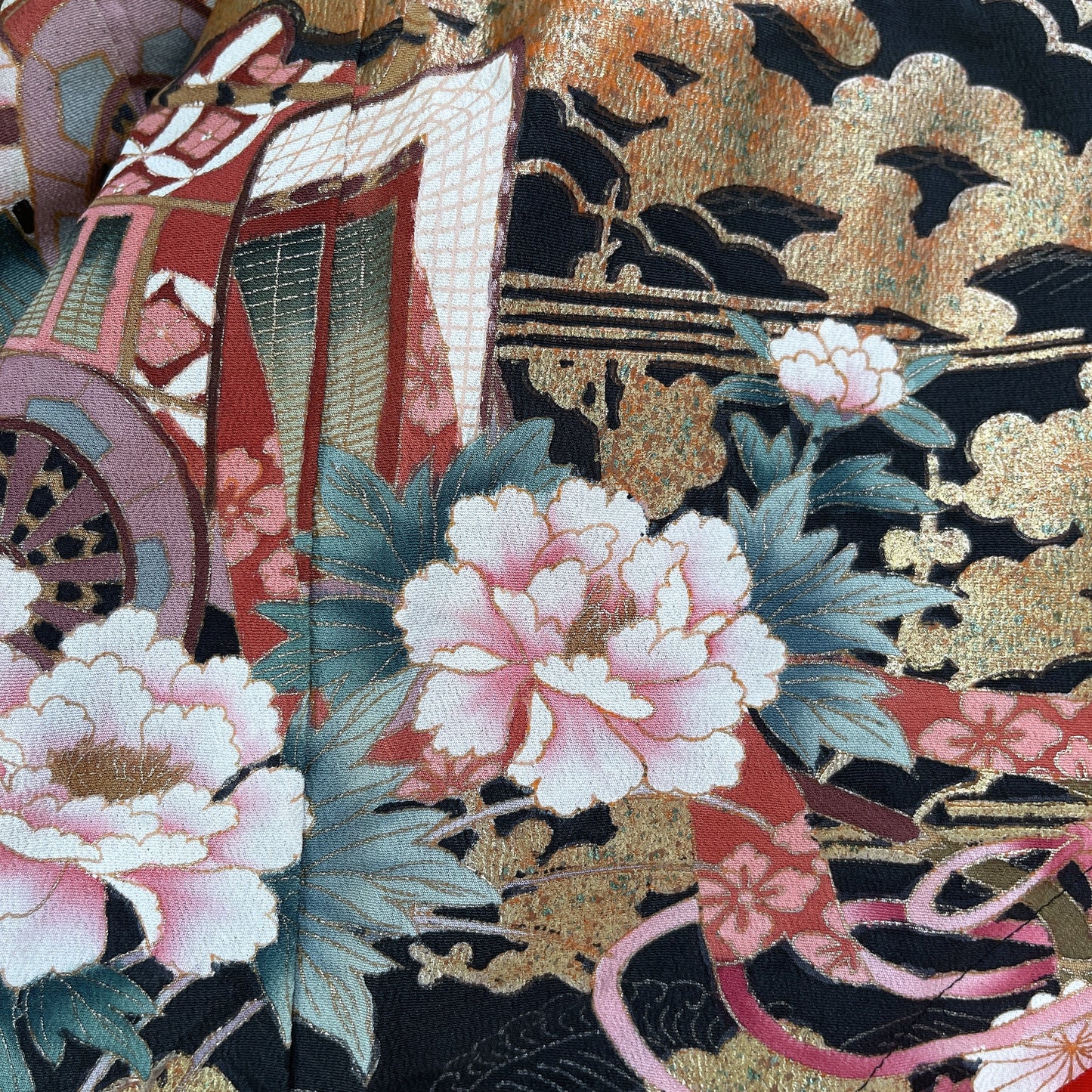 御所車と大輪牡丹吉祥文様 / オープンフロントドルマンカーディガン