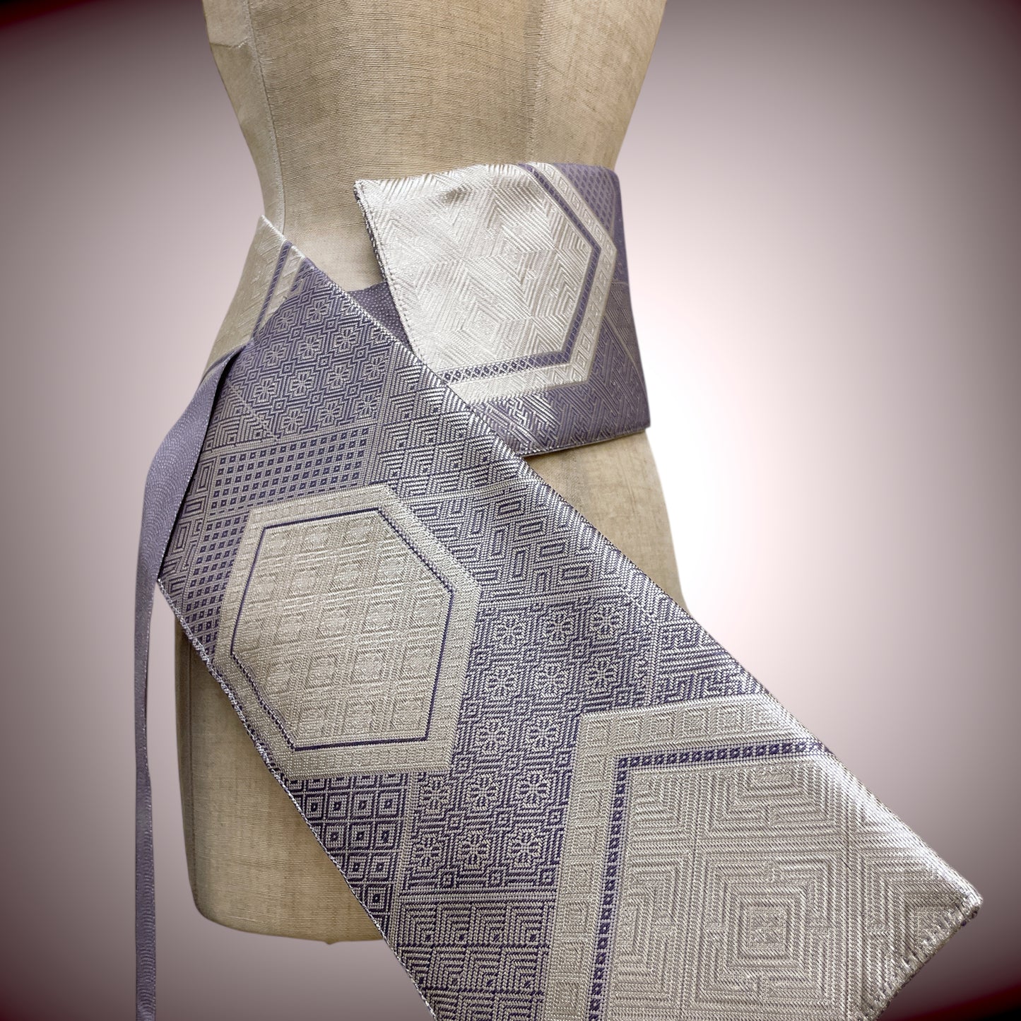 佐賀錦 正絹 煌めく刺繍帯 サッシュベルト リボン鮫小紋 高級感 ウエスト 65〜95cm J70909