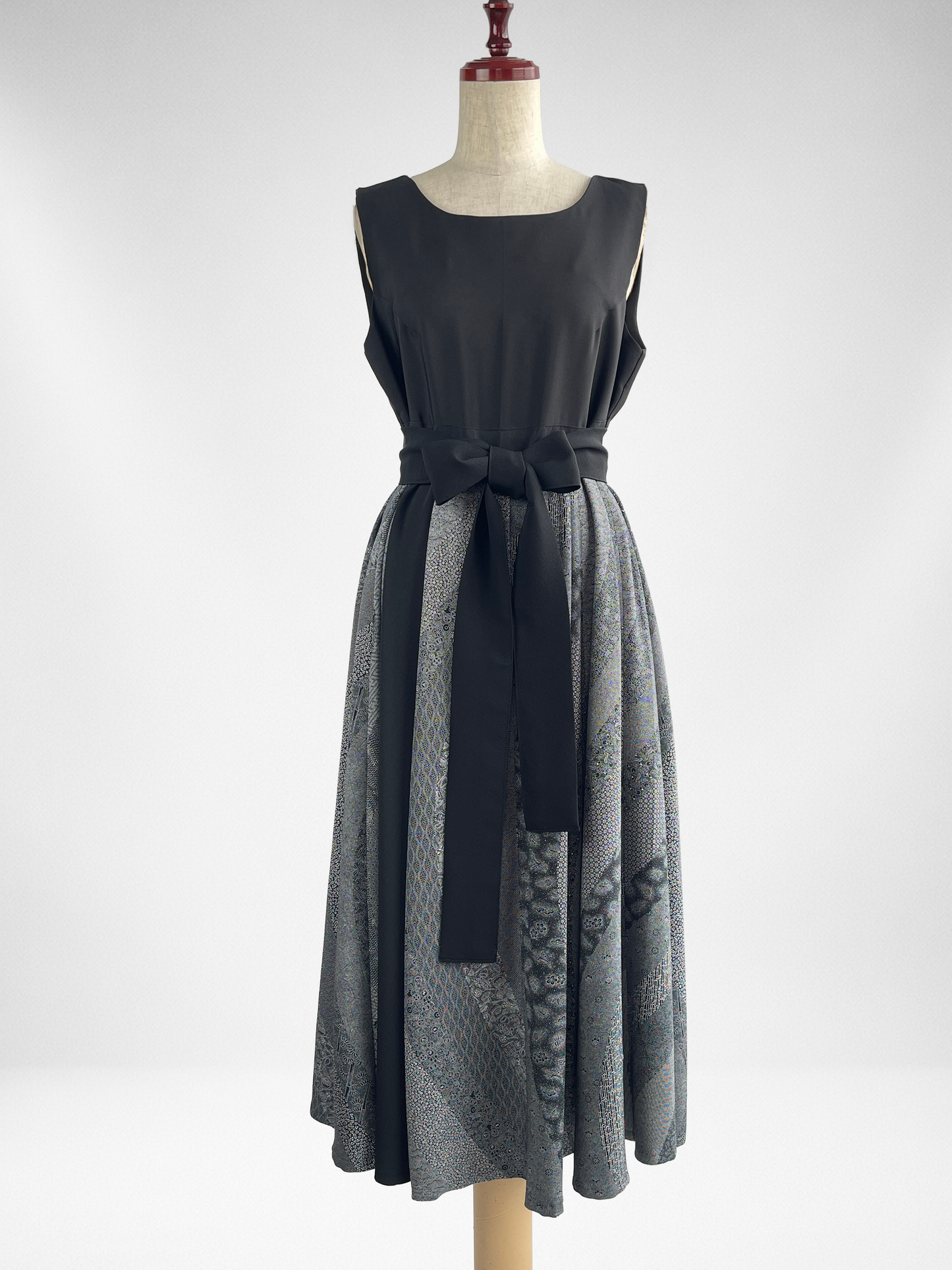 伝統工芸士 保科土山 最高級浜ちりめん1等品 プレミアムアクセントカラーワンピース | 黒×グレー