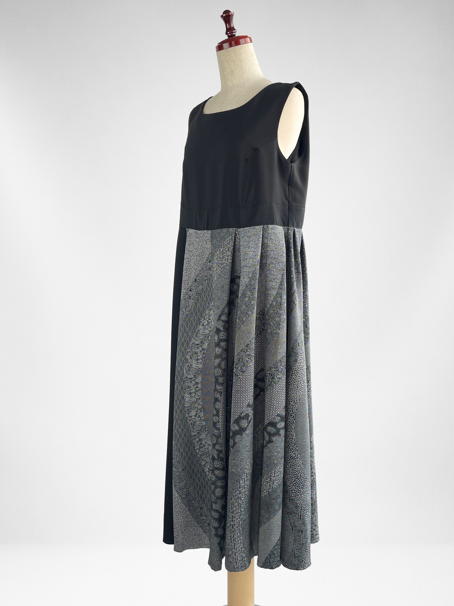 伝統工芸士 保科土山 最高級浜ちりめん1等品 プレミアムアクセントカラーワンピース | 黒×グレー