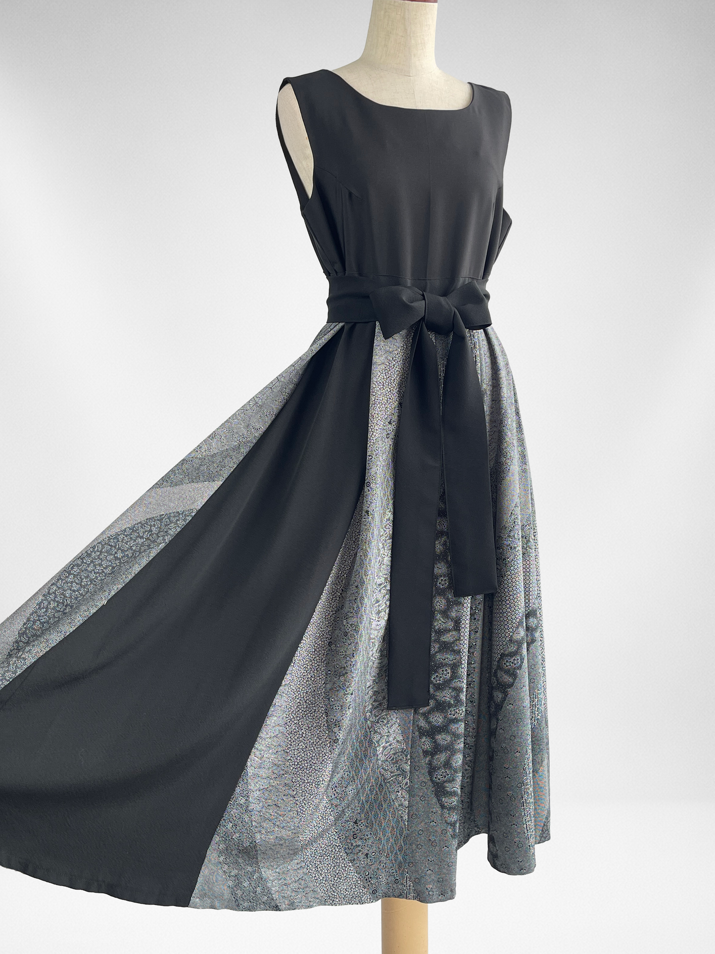 伝統工芸士 保科土山 最高級浜ちりめん1等品 プレミアムアクセントカラーワンピース | 黒×グレー