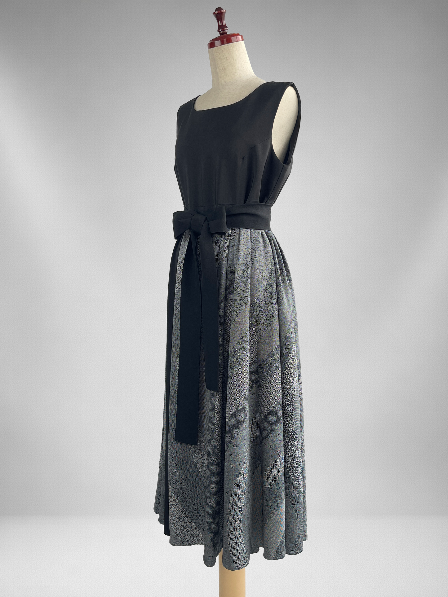 伝統工芸士 保科土山 最高級浜ちりめん1等品 プレミアムアクセントカラーワンピース | 黒×グレー